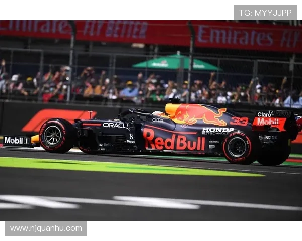 红牛车队新赛季战略调整或重塑F1冠军格局引发车迷热议