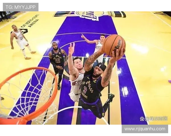 NBA最新动态：詹姆斯复出领衔湖人迎战勇士 杜兰特带领太阳迎接新挑战