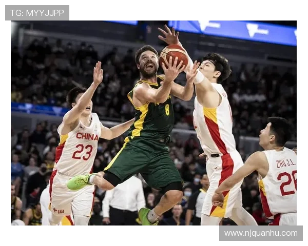 中国男篮迎战澳大利亚力拼世界杯名额 周琦伤愈复出助力球队冲击关键胜利